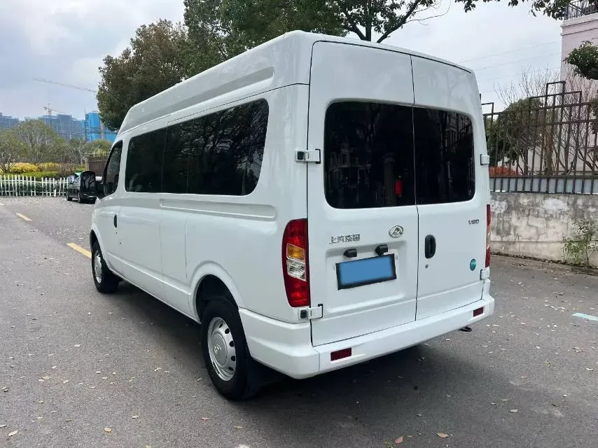 2023 MAXUS XinTu V80 2.0T 127HP L4 6MT,autocango,china used car exporter,china ev exporter,chinese used car exporter,chinese used ev exporter