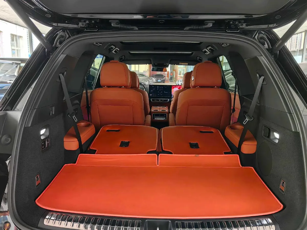 2023 Li L8 Range Extended 154HP REEV 40.9KWH,autocango,china used car exporter,china ev exporter,chinese used car exporter,chinese used ev exporter