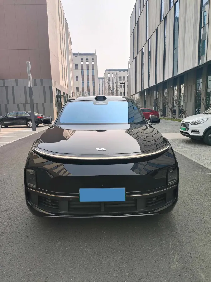 2023 Li L7 Range Extended 154HP REEV 40.9KWH,autocango,china used car exporter,china ev exporter,chinese used car exporter,chinese used ev exporter