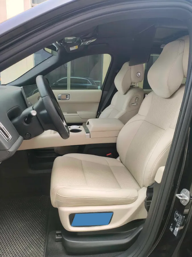 2023 Li L7 Range Extended 154HP REEV 40.9KWH,autocango,china used car exporter,china ev exporter,chinese used car exporter,chinese used ev exporter