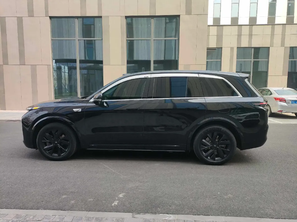 2023 Li L7 Range Extended 154HP REEV 40.9KWH,autocango,china used car exporter,china ev exporter,chinese used car exporter,chinese used ev exporter