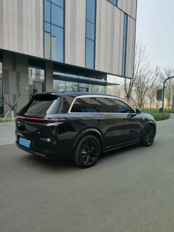 2023 Li L7 Range Extended 154HP REEV 40.9KWH,autocango,china used car exporter,china ev exporter,chinese used car exporter,chinese used ev exporter