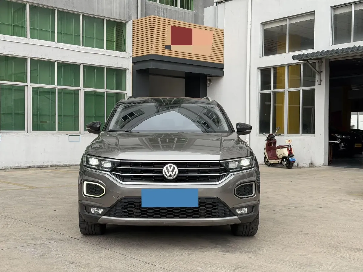2020 Volkswagen T-Roc 1.4T 150HP L4 7DCT,autocango,china used car exporter,china ev exporter,chinese used car exporter,chinese used ev exporter