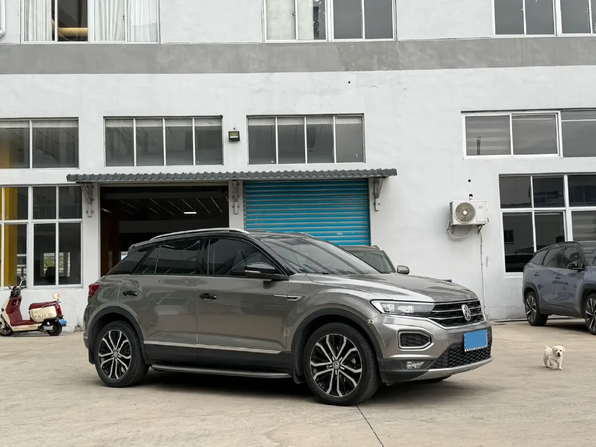 2020 Volkswagen T-Roc 1.4T 150HP L4 7DCT,autocango,china used car exporter,china ev exporter,chinese used car exporter,chinese used ev exporter