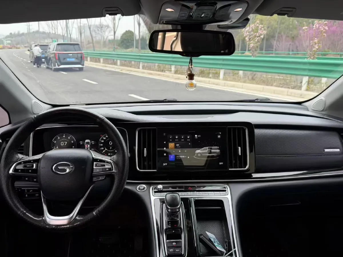 2021 GAC Trumpchi M8 2.0T 252HP L4 8AT,autocango,china used car exporter,china ev exporter,chinese used car exporter,chinese used ev exporter