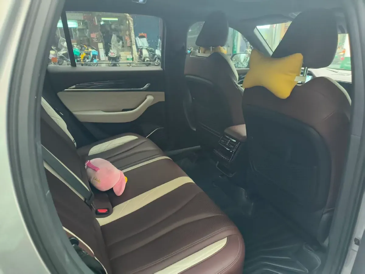 2021 Geely Monjaro 2.0T 218HP L4 7DCT,autocango,china used car exporter,china ev exporter,chinese used car exporter,chinese used ev exporter