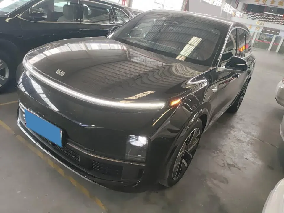 2023 Li L8 Range Extended 154HP REEV 40.9KWH,autocango,china used car exporter,china ev exporter,chinese used car exporter,chinese used ev exporter