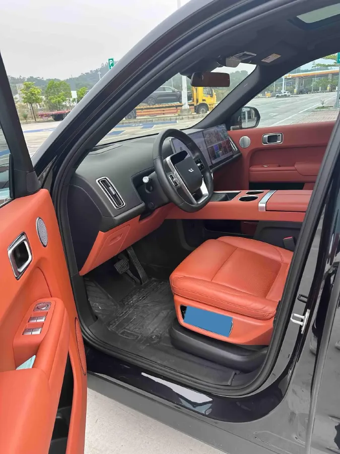 2023 Li L8 Range Extended 154HP REEV 40.9KWH,autocango,china used car exporter,china ev exporter,chinese used car exporter,chinese used ev exporter