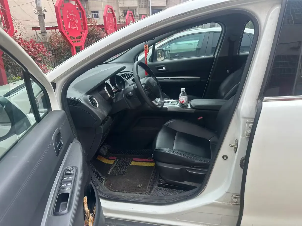 2016 Peugeot 3008 2.0L 147HP L4 6AT,autocango,china used car exporter,china ev exporter,chinese used car exporter,chinese used ev exporter