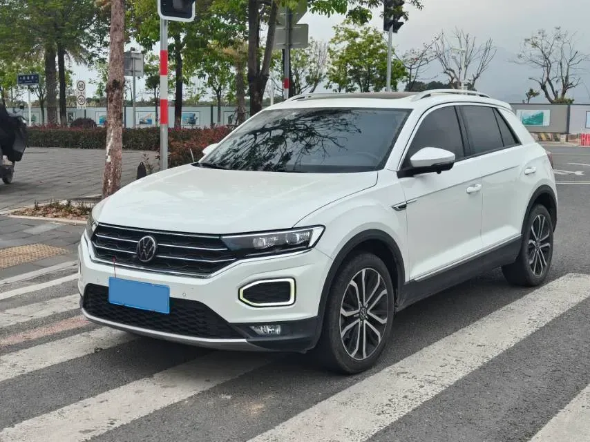 2021 Volkswagen T-Roc 1.4T 150HP L4 7DCT,autocango,china used car exporter,china ev exporter,chinese used car exporter,chinese used ev exporter