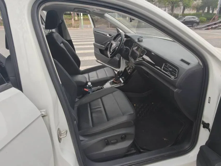 2021 Volkswagen T-Roc 1.4T 150HP L4 7DCT,autocango,china used car exporter,china ev exporter,chinese used car exporter,chinese used ev exporter
