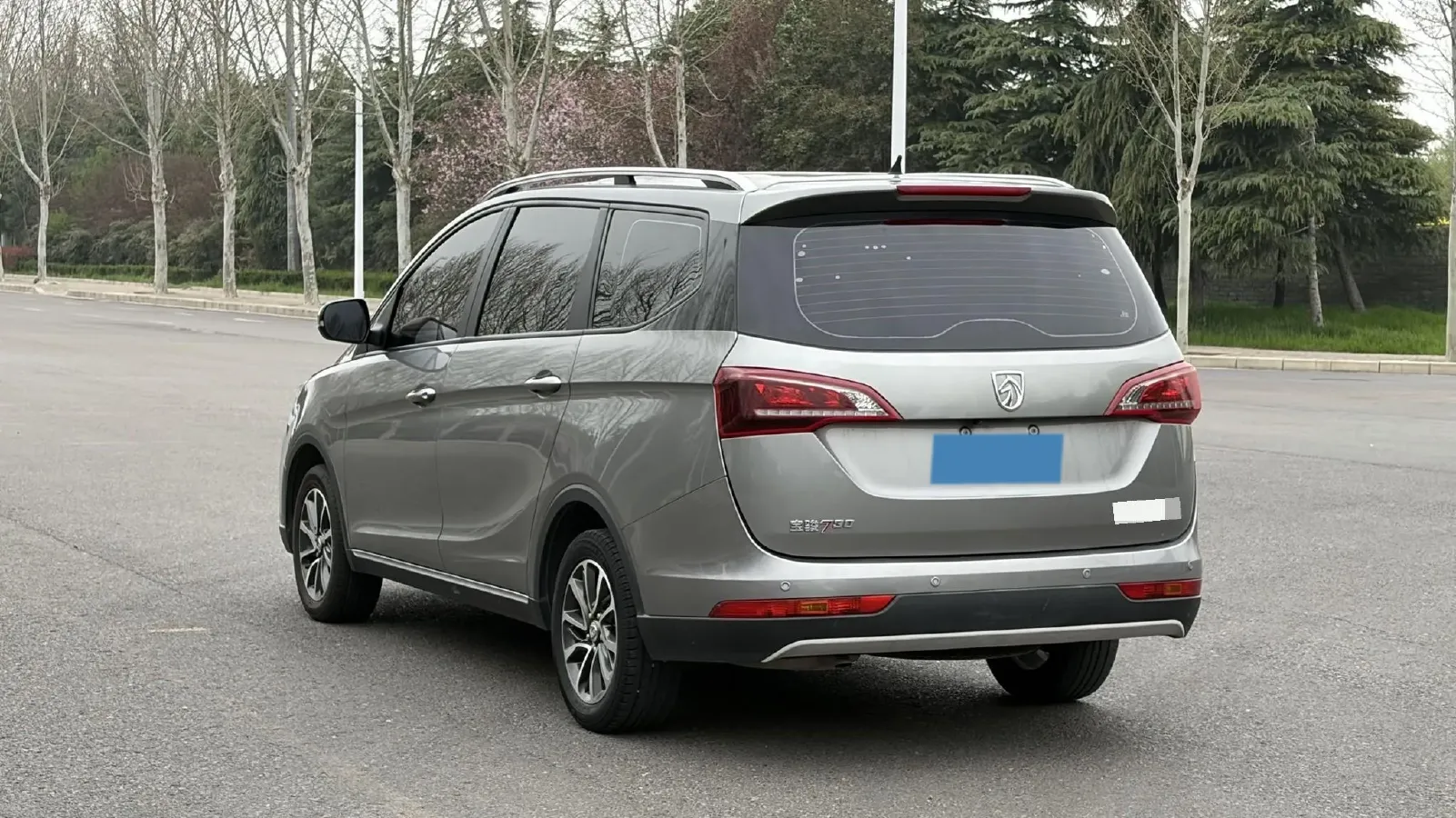 2019 BaoJun 730 1.5L 112HP L4 6MT,autocango,china used car exporter,china ev exporter,chinese used car exporter,chinese used ev exporter