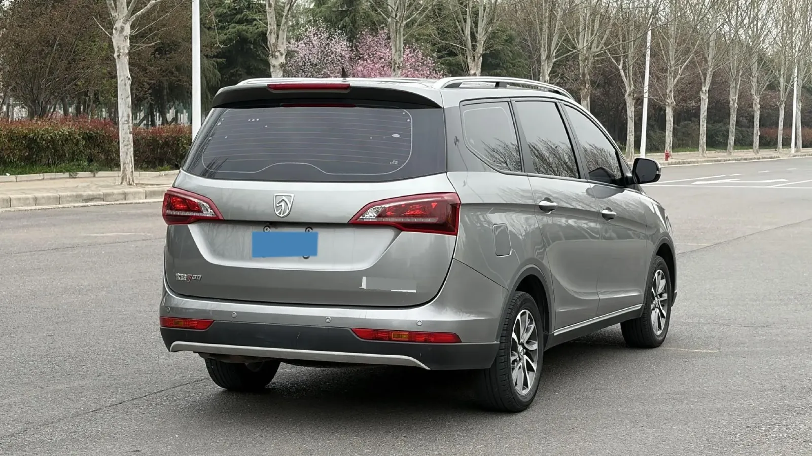 2019 BaoJun 730 1.5L 112HP L4 6MT,autocango,china used car exporter,china ev exporter,chinese used car exporter,chinese used ev exporter