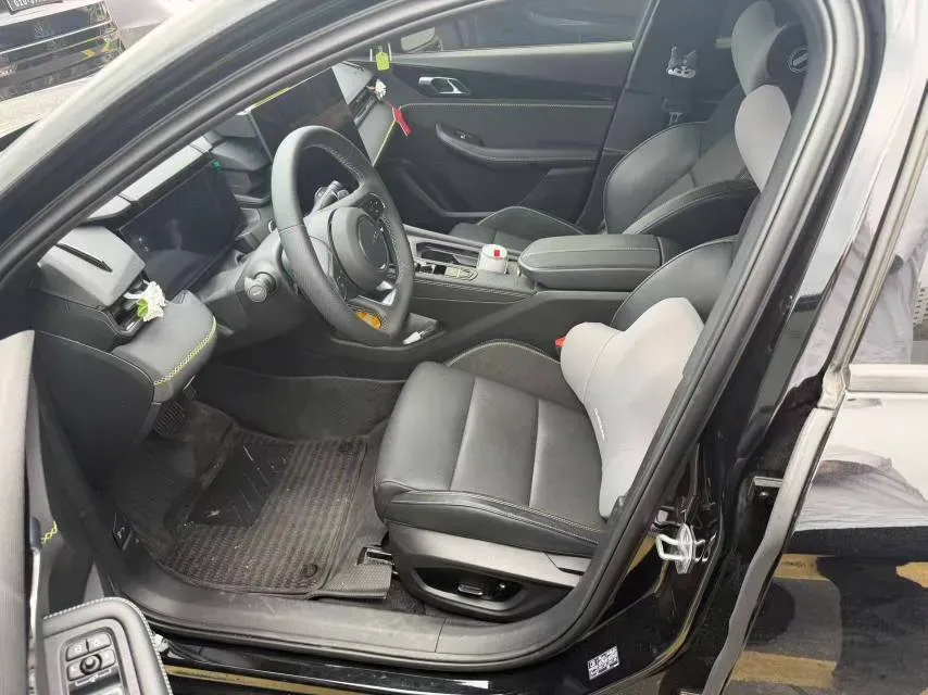 2025 LYNK&CO 03 1.5T 181HP L4 7DCT,autocango,china used car exporter,china ev exporter,chinese used car exporter,chinese used ev exporter