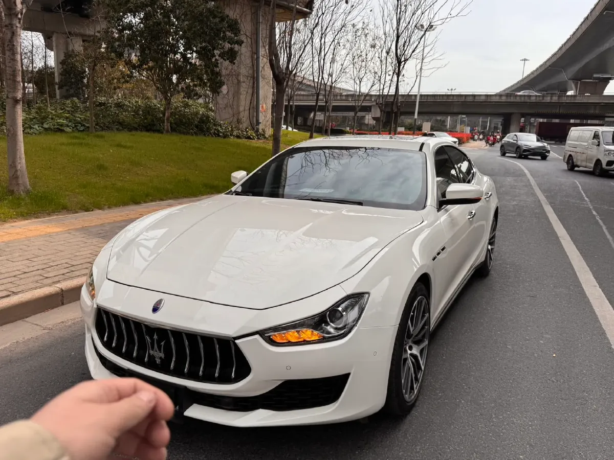 2018 Maserati Ghibli 3.0T 350HP V6 8AT,autocango,china used car exporter,china ev exporter,chinese used car exporter,chinese used ev exporter