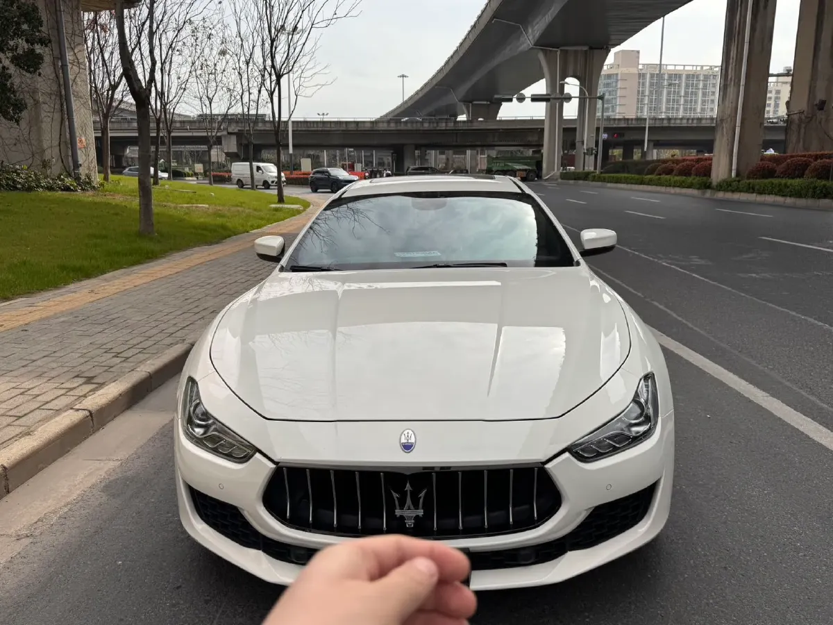 2018 Maserati Ghibli 3.0T 350HP V6 8AT,autocango,china used car exporter,china ev exporter,chinese used car exporter,chinese used ev exporter