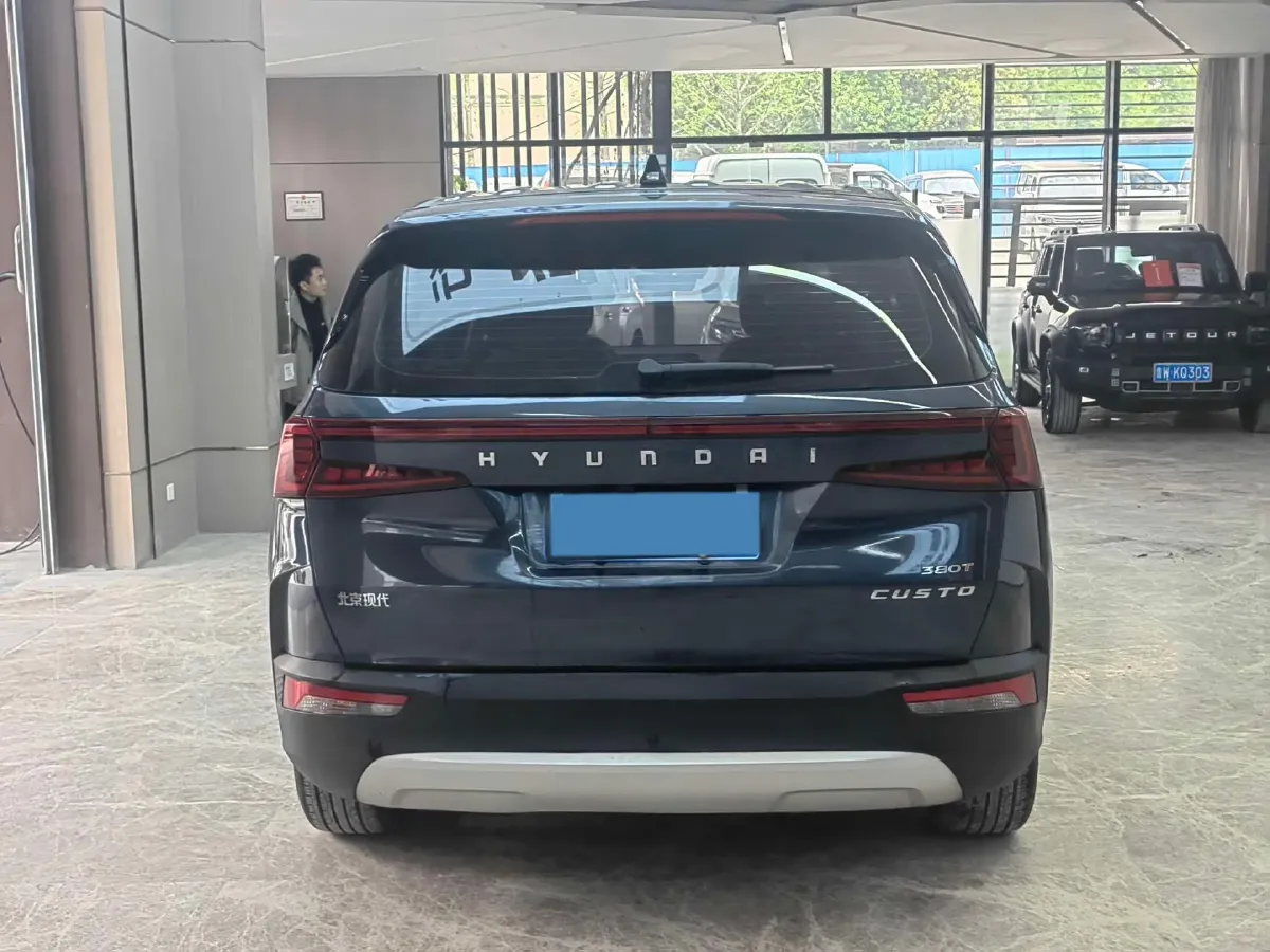 2021 Hyundai Custo 2.0T 236HP L4 8AT,autocango,china used car exporter,china ev exporter,chinese used car exporter,chinese used ev exporter
