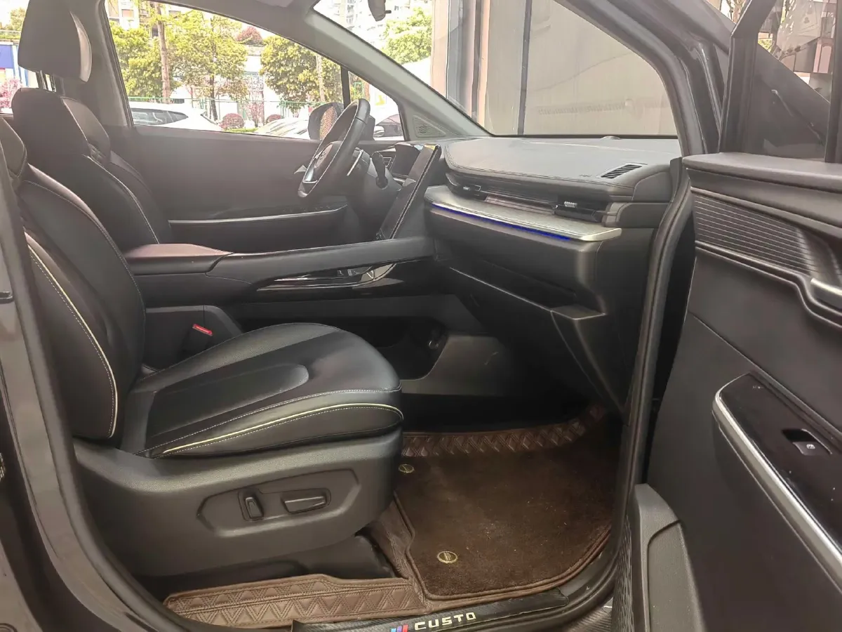 2021 Hyundai Custo 2.0T 236HP L4 8AT,autocango,china used car exporter,china ev exporter,chinese used car exporter,chinese used ev exporter