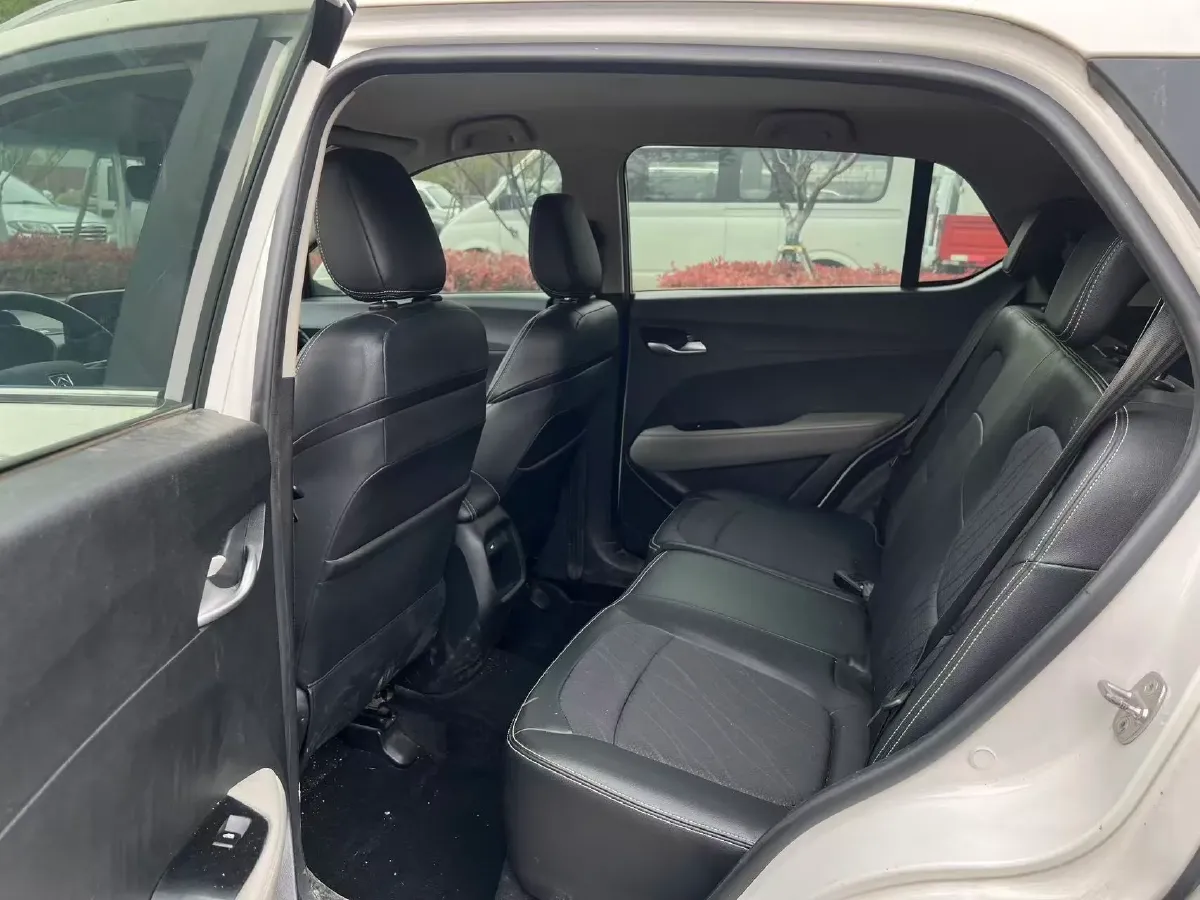 2017 BaoJun 510 1.5L 112HP L4 6MT,autocango,china used car exporter,china ev exporter,chinese used car exporter,chinese used ev exporter