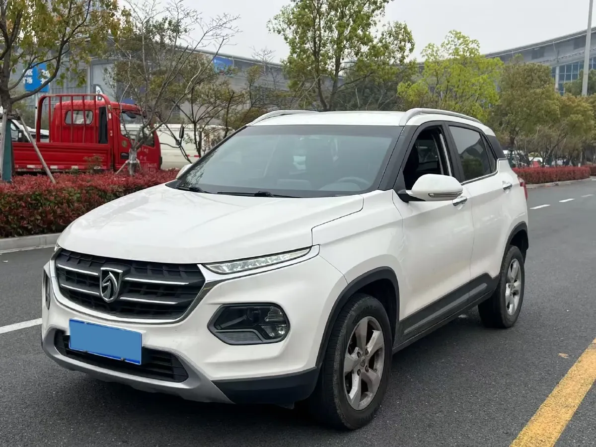 2017 BaoJun 510 1.5L 112HP L4 6MT,autocango,china used car exporter,china ev exporter,chinese used car exporter,chinese used ev exporter