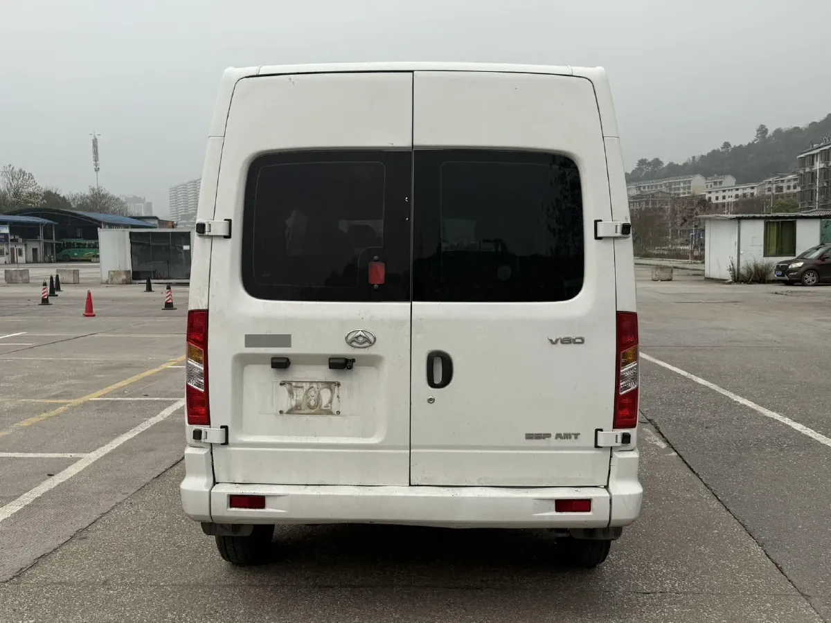 2020 MAXUS XinTu V80 2.5T 136HP L4 6MT,autocango,china used car exporter,china ev exporter,chinese used car exporter,chinese used ev exporter