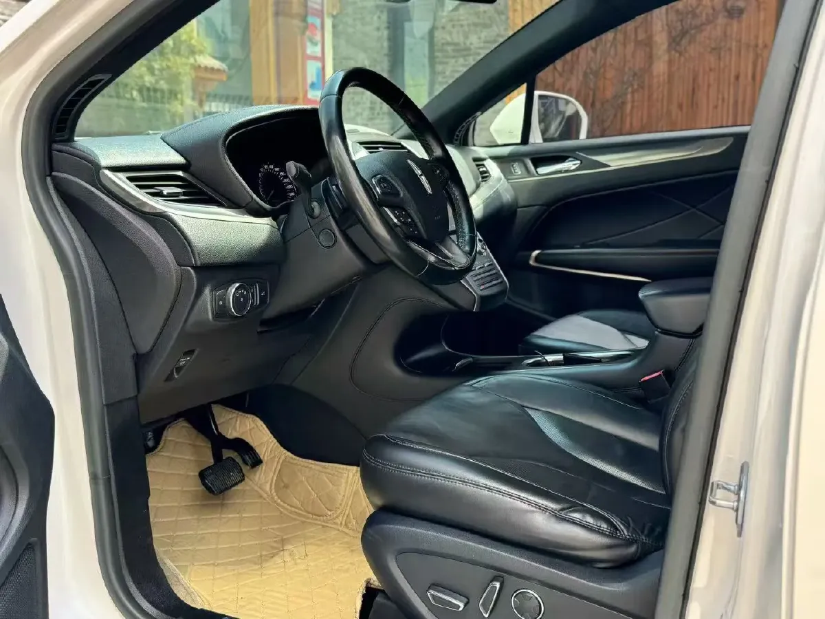 2017 Lincoln MKC 2.0T 203HP L4 6AT,autocango,china used car exporter,china ev exporter,chinese used car exporter,chinese used ev exporter