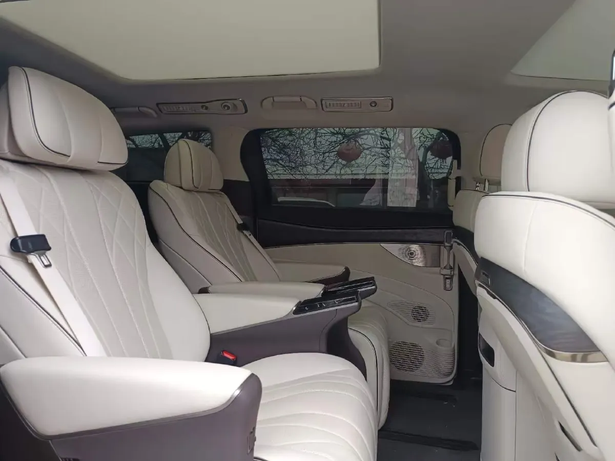 2024 Denza D9 1.5T 139HP L4 E-CVT PHEV 40KWH,autocango,china used car exporter,china ev exporter,chinese used car exporter,chinese used ev exporter