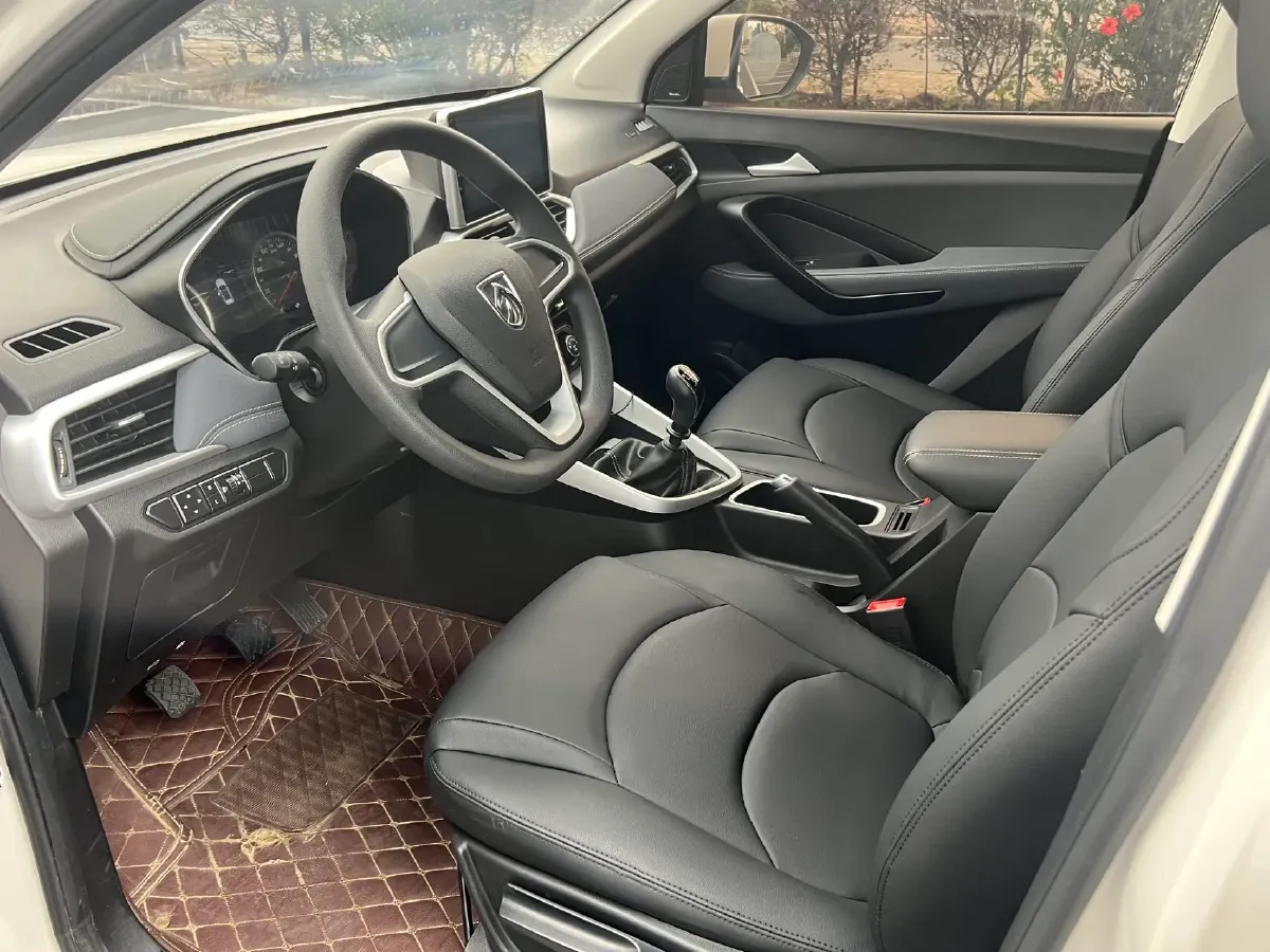 2018 BaoJun 530 1.5T 150HP L4 6MT,autocango,china used car exporter,china ev exporter,chinese used car exporter,chinese used ev exporter