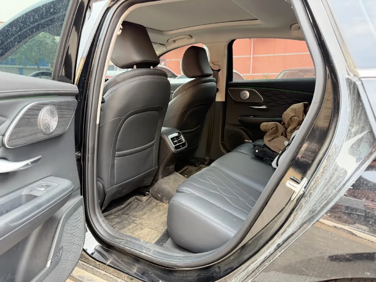 2025 Chery Arrizo 8 Pro 1.6T 197HP L4 7DCT,autocango,china used car exporter,china ev exporter,chinese used car exporter,chinese used ev exporter