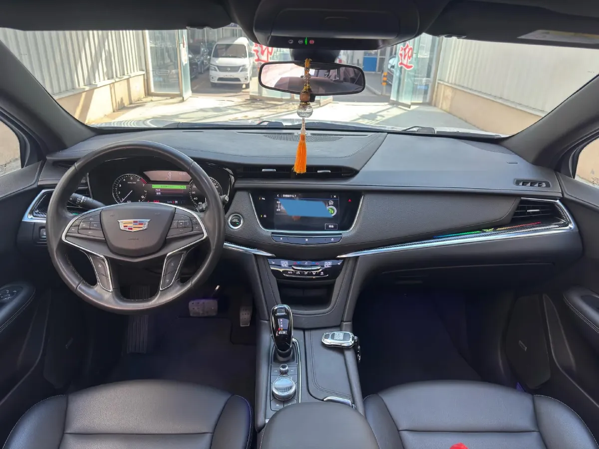 2021 Cadillac XT5 2.0T 237HP L4 9AT,autocango,china used car exporter,china ev exporter,chinese used car exporter,chinese used ev exporter