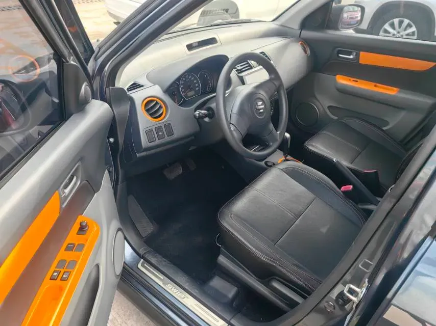 2015 Suzuki Swift 1.5L 103HP L4 4AT,autocango,china used car exporter,china ev exporter,chinese used car exporter,chinese used ev exporter