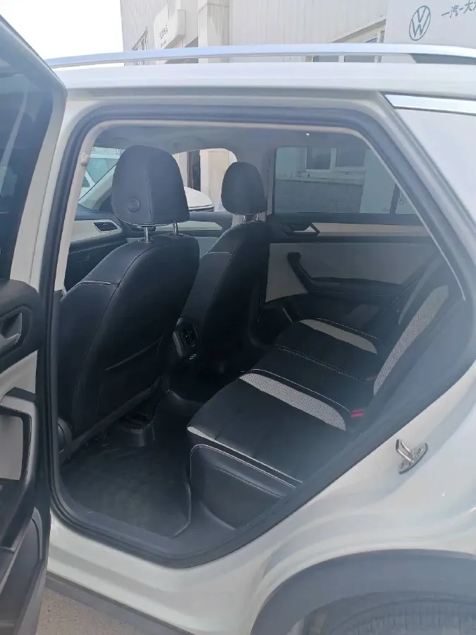 2023 Volkswagen T-Roc 1.4T 150HP L4 7DCT,autocango,china used car exporter,china ev exporter,chinese used car exporter,chinese used ev exporter