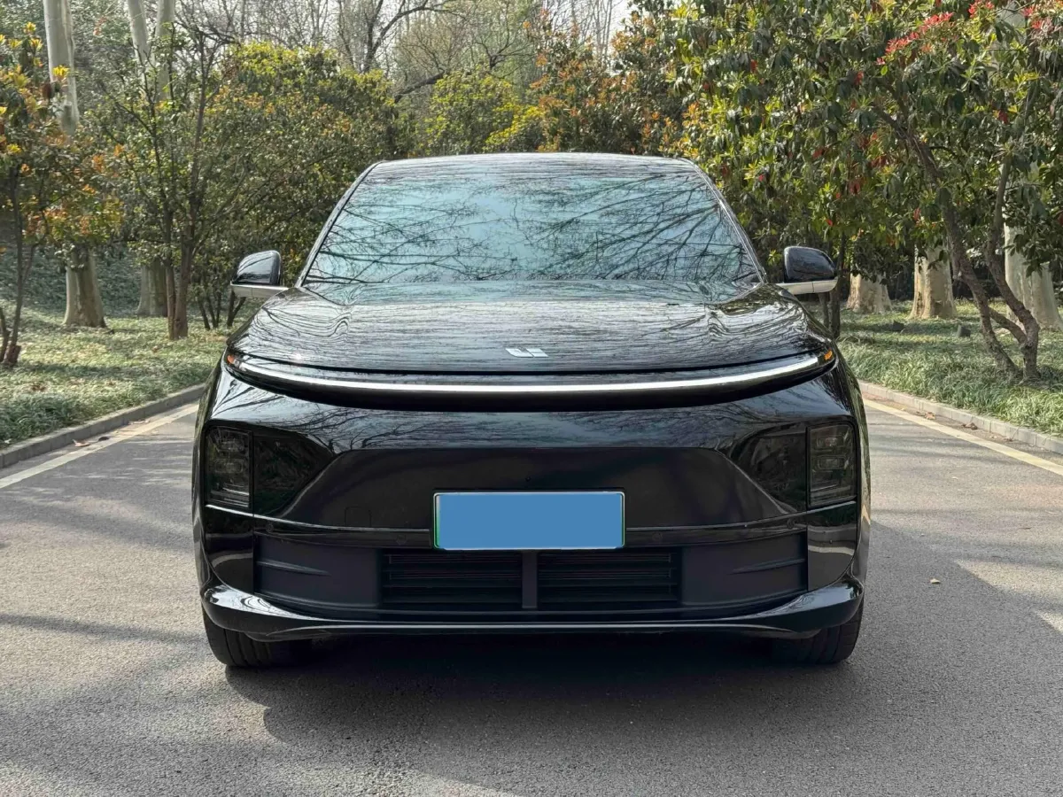 2024 Li L6 Range Extended 154HP L4 REEV 36.8KWH,autocango,china used car exporter,china ev exporter,chinese used car exporter,chinese used ev exporter