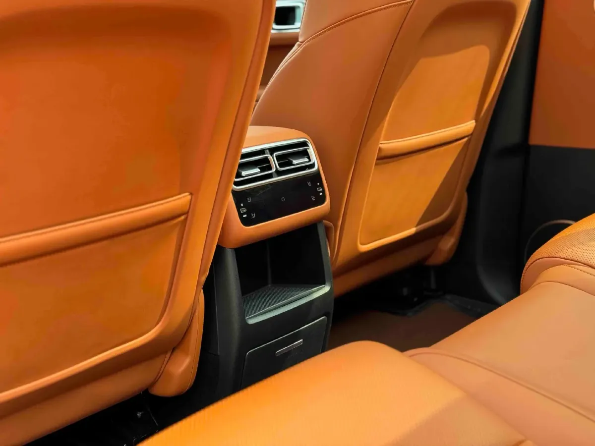 2024 Li L6 Range Extended 154HP L4 REEV 36.8KWH,autocango,china used car exporter,china ev exporter,chinese used car exporter,chinese used ev exporter