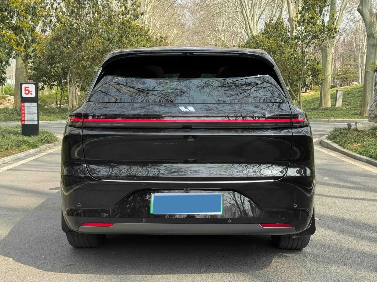 2024 Li L6 Range Extended 154HP L4 REEV 36.8KWH,autocango,china used car exporter,china ev exporter,chinese used car exporter,chinese used ev exporter