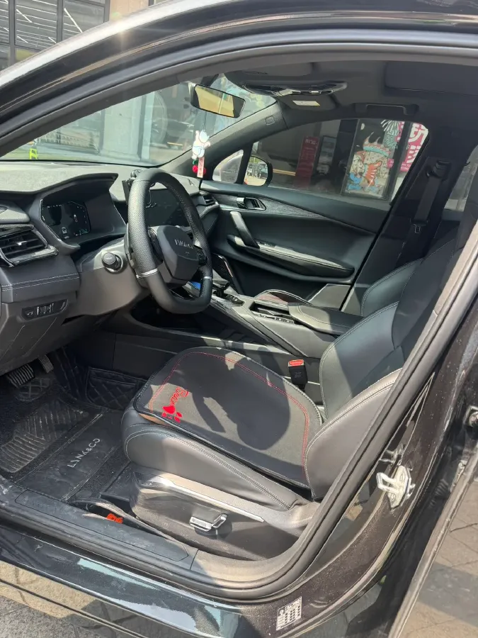 2023 LYNK&CO 06 1.5T 181HP L4 7DCT,autocango,china used car exporter,china ev exporter,chinese used car exporter,chinese used ev exporter