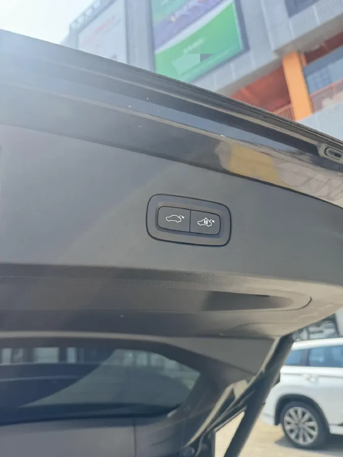 2023 LYNK&CO 06 1.5T 181HP L4 7DCT,autocango,china used car exporter,china ev exporter,chinese used car exporter,chinese used ev exporter