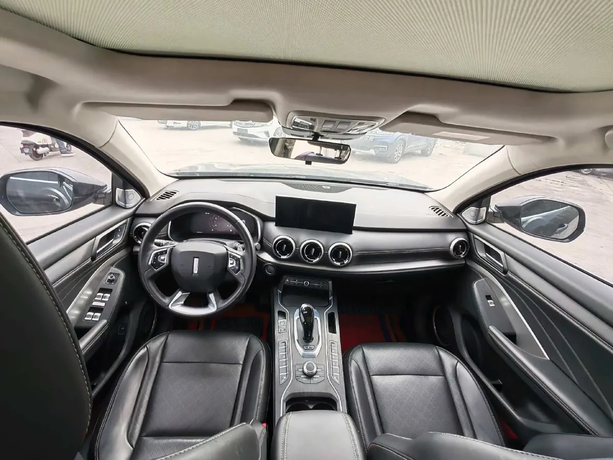 2021 WEY VV6 2.0T 227HP L4 7DCT,autocango,china used car exporter,china ev exporter,chinese used car exporter,chinese used ev exporter