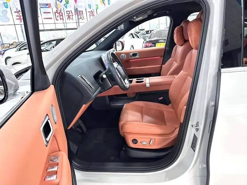 2024 Li L6 Range Extended 154HP L4 REEV 36.8KWH,autocango,china used car exporter,china ev exporter,chinese used car exporter,chinese used ev exporter