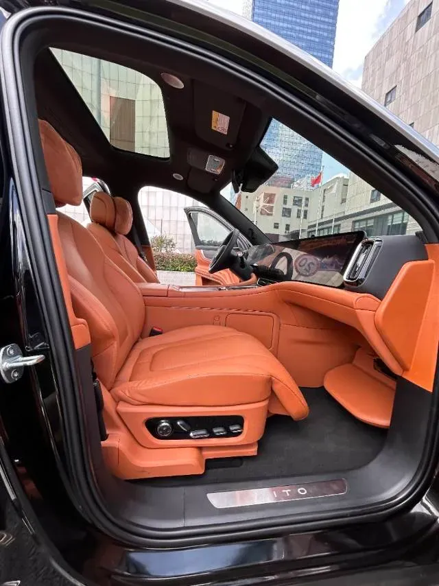 2024 AITO AITO M9 1.5T 152HP L4 REEV 42KWH,autocango,china used car exporter,china ev exporter,chinese used car exporter,chinese used ev exporter