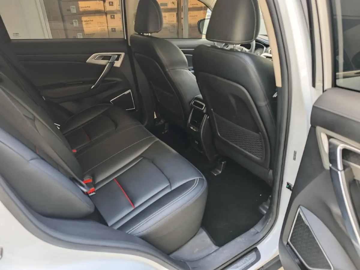 2020 Roewe i6 1.5T 169HP L4 7DCT,autocango,china used car exporter,china ev exporter,chinese used car exporter,chinese used ev exporter