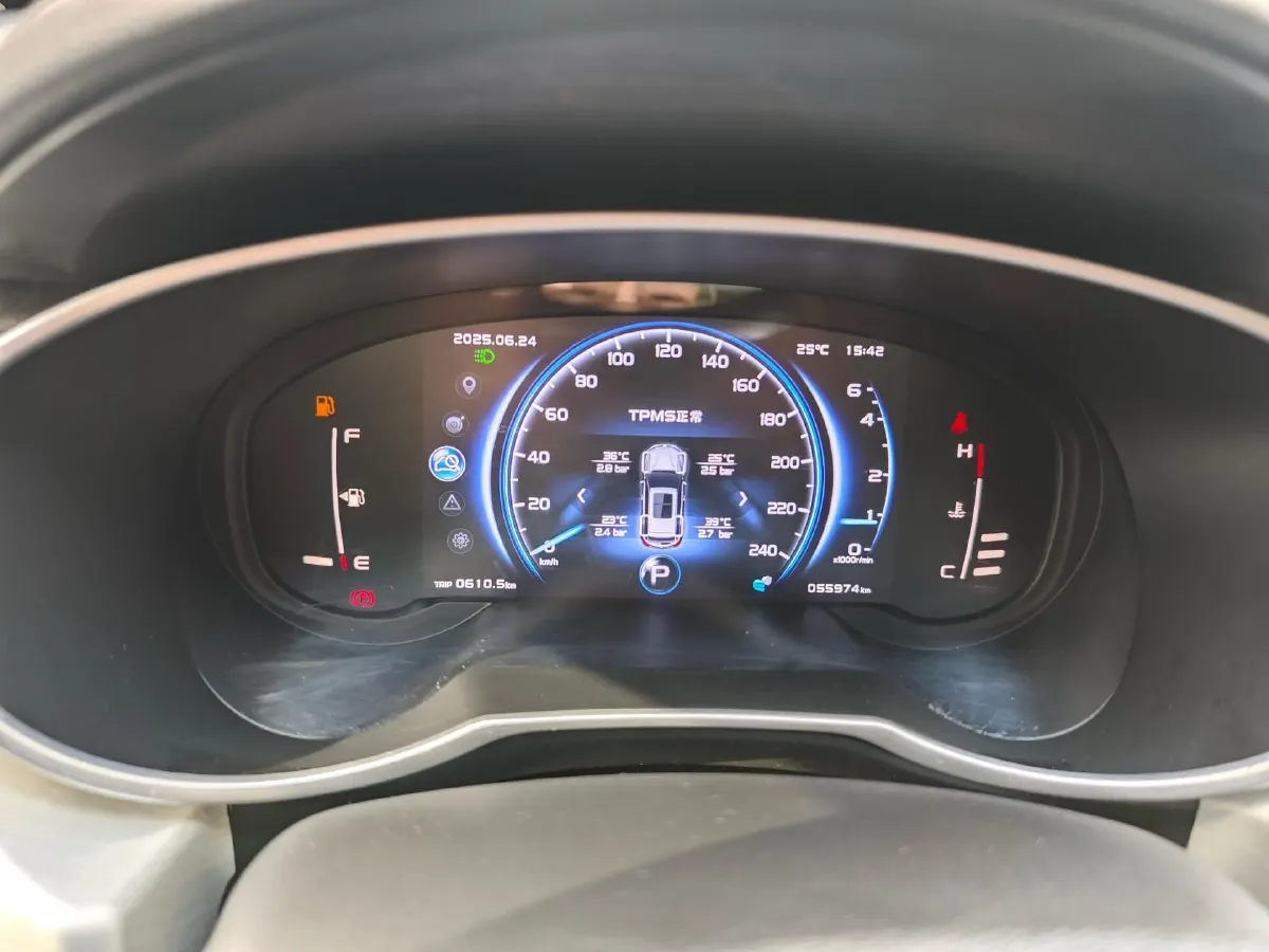 2020 Roewe i6 1.5T 169HP L4 7DCT,autocango,china used car exporter,china ev exporter,chinese used car exporter,chinese used ev exporter