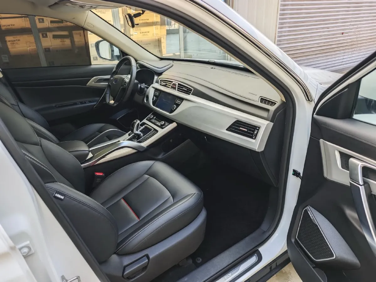 2020 Roewe i6 1.5T 169HP L4 7DCT,autocango,china used car exporter,china ev exporter,chinese used car exporter,chinese used ev exporter