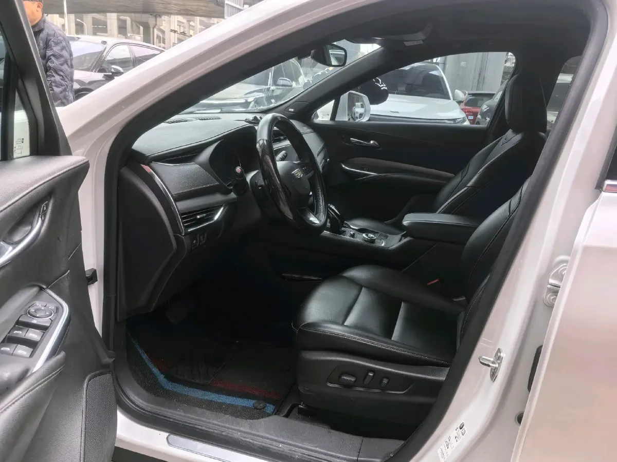 2021 Cadillac XT4 2.0T 237HP L4 9AT,autocango,china used car exporter,china ev exporter,chinese used car exporter,chinese used ev exporter