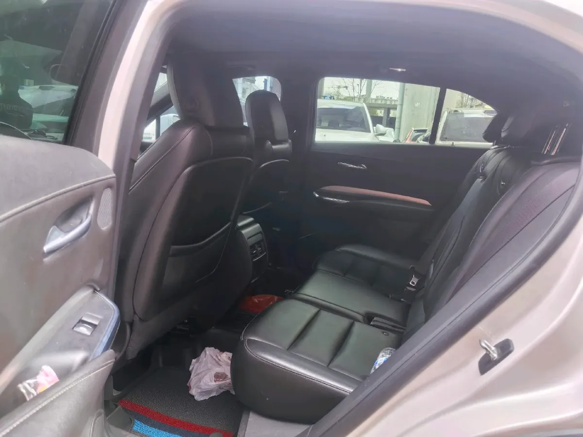 2021 Cadillac XT4 2.0T 237HP L4 9AT,autocango,china used car exporter,china ev exporter,chinese used car exporter,chinese used ev exporter