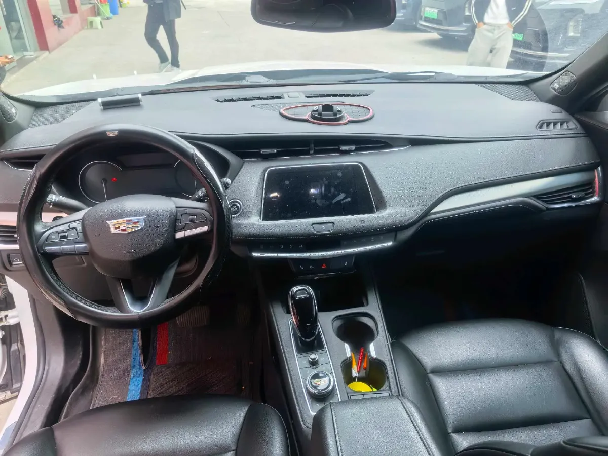2021 Cadillac XT4 2.0T 237HP L4 9AT,autocango,china used car exporter,china ev exporter,chinese used car exporter,chinese used ev exporter