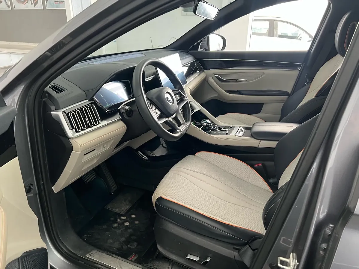 2022 Hyundai Tucson 2.0L 150HP L4 6AT Hybrid,autocango,china used car exporter,china ev exporter,chinese used car exporter,chinese used ev exporter