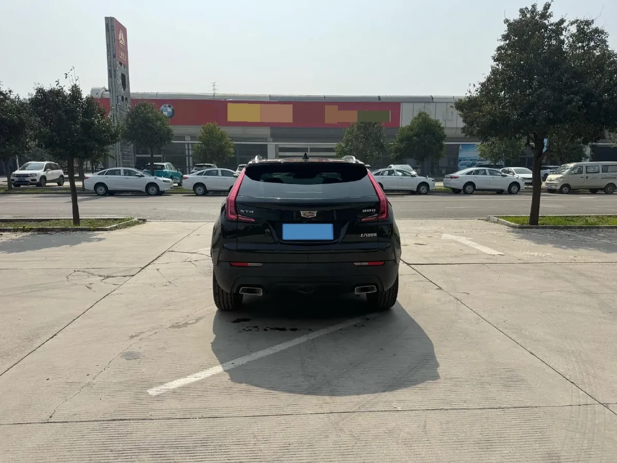 2022 Cadillac XT4 2.0T 237HP L4 9AT,autocango,china used car exporter,china ev exporter,chinese used car exporter,chinese used ev exporter