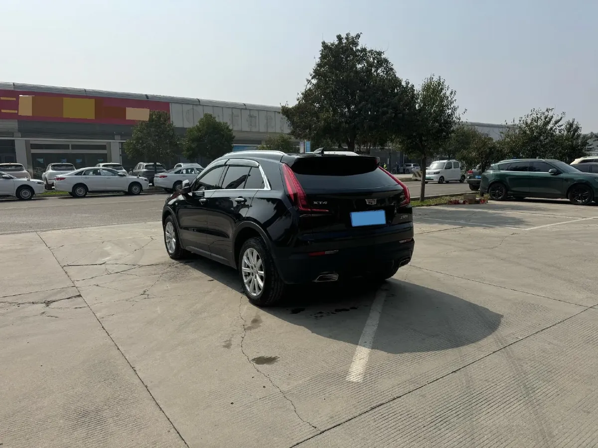 2022 Cadillac XT4 2.0T 237HP L4 9AT,autocango,china used car exporter,china ev exporter,chinese used car exporter,chinese used ev exporter
