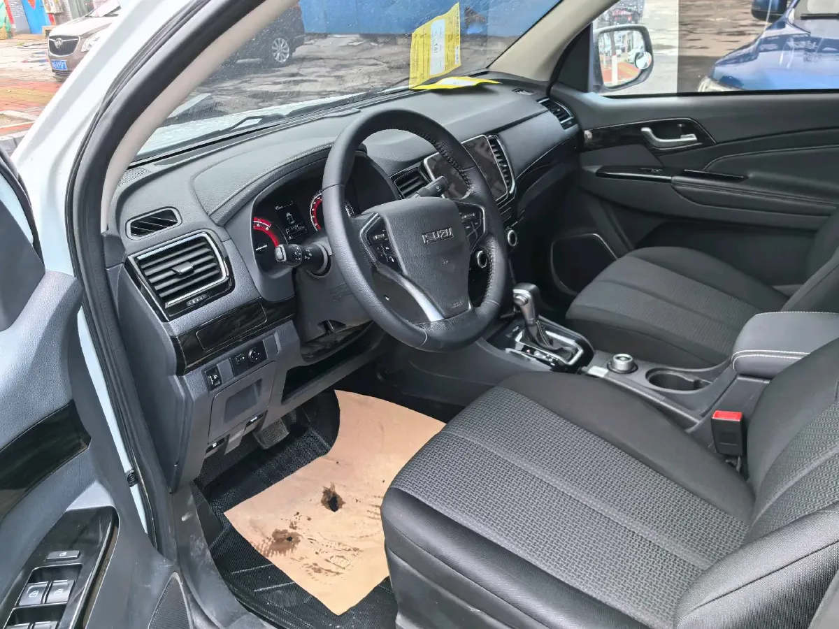 2020 Isuzu LingTuo 2.5T 150HP L4 6AT,autocango,china used car exporter,china ev exporter,chinese used car exporter,chinese used ev exporter